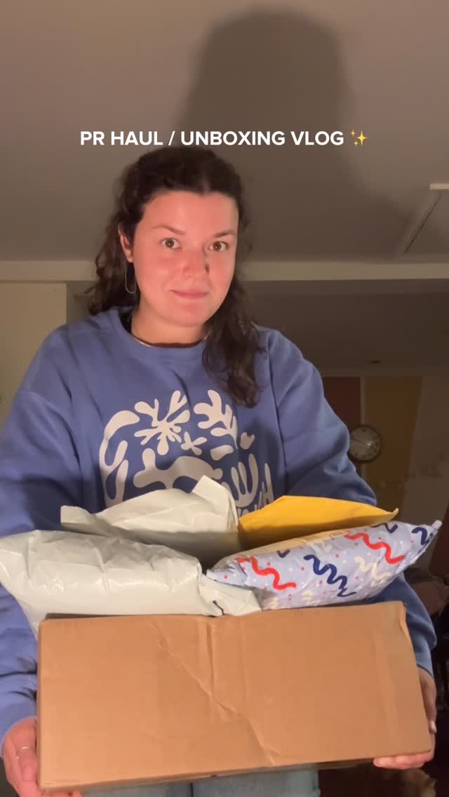 Instagram post by @mainelyemma for Hanna Andersson. Caption reads: mix of PR & a few other fun things that were in my....