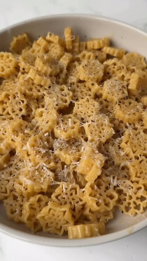 Instagram post by @thehungrytruffle for Barilla. Caption reads: my ideal snow day ❄️🍝😋 // @barillaus snowflake....