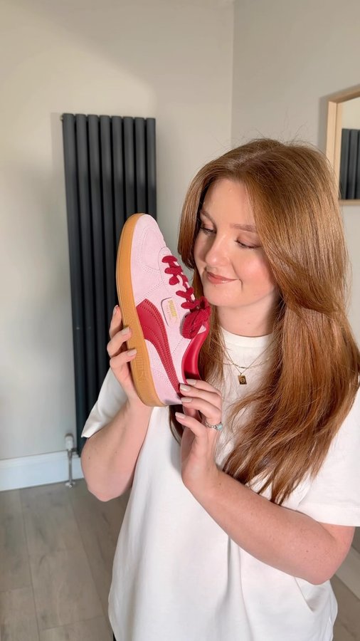 Instagram post by @beautybybelinda for Secret Sales. Caption reads: Try on my new @secretsales bits with me! 
Upto 75%....