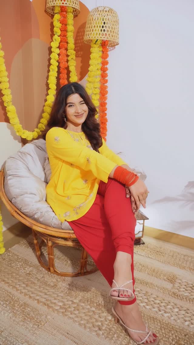 Instagram post by @_thefashion__hub for Go Colors. Caption reads: Happy DIWALI to all my Diyas 🪔🌟

My Diwali got....