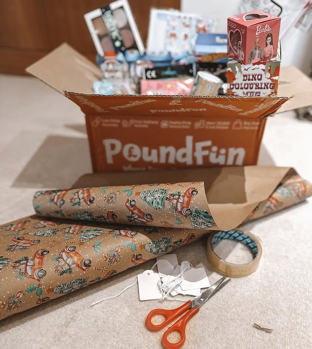 Instagram post by @lucy_andb_adventures for PoundFun. Caption reads: Poundfun 
ad| I’m determined to be organised this....