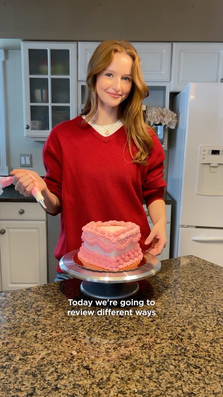 Instagram post by @savsgotcake for Intuit QuickBooks. Caption reads: #ad Thanks to QuickBooks Money, my money makes....