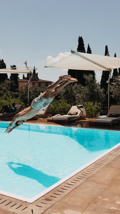 Instagram post by @stefano_marshall97 for St.Tropez. Caption reads: [...] every shoot, and every adventure. ☀️....