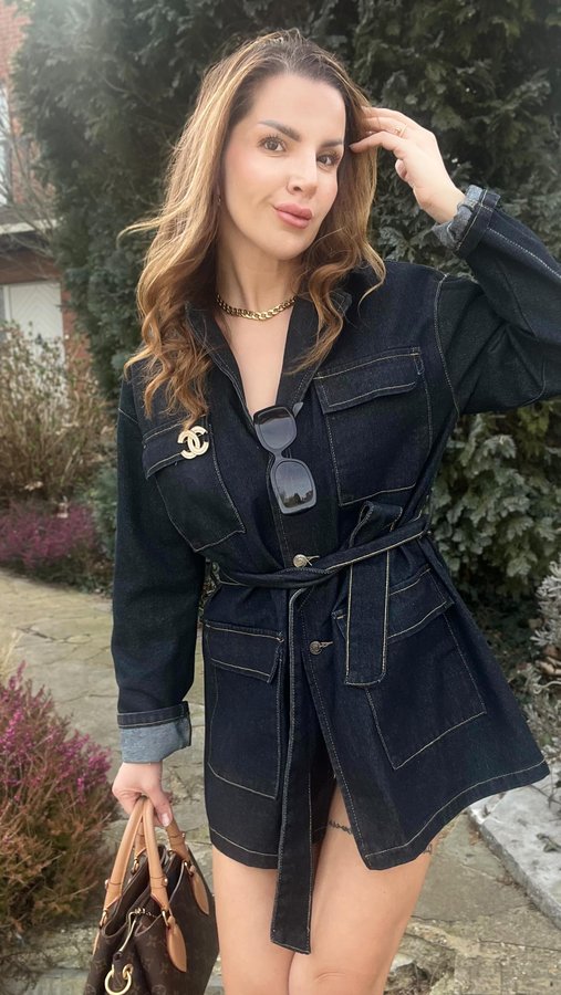 Instagram post by @derya___kaya___ for Forever21. Caption reads: GRWM: Outfit Edition

by @forever21 

&....