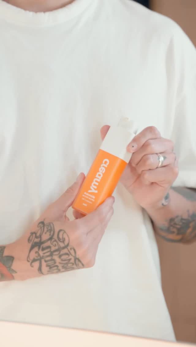 Instagram post by @divadepressao for Creamy Skincare. Caption reads: Hoje é o Dia do Orgulho, então nada melhor do que....