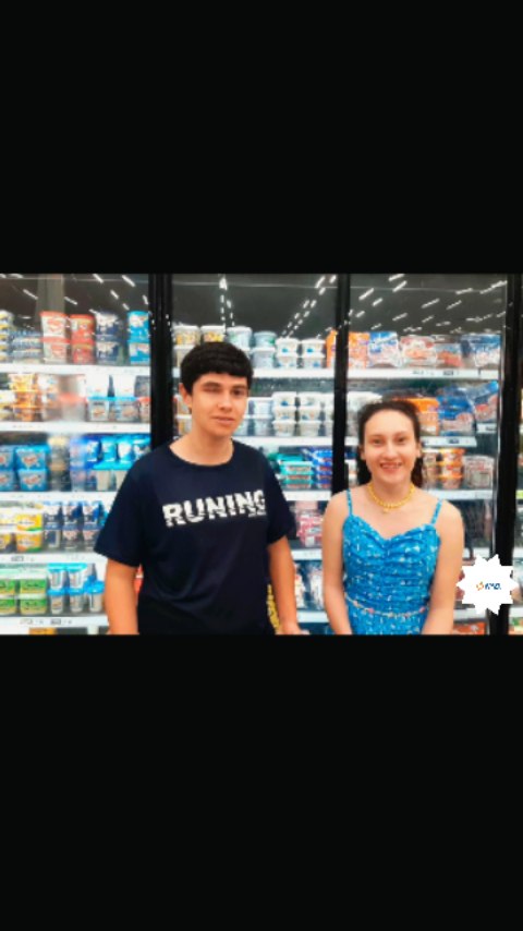 Instagram post by @superdasfrutas for Bio Extratus. Caption reads: A  @familiaatipica.comm esteve nesta Sexta-feira....