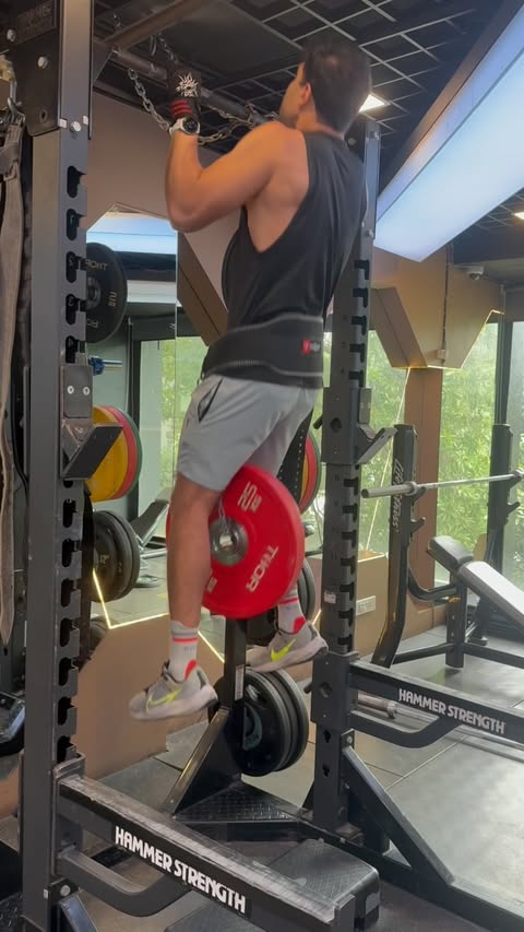 Instagram post by @grovershashank for Man Matters. Caption reads: Try this mocktail. In fact, carry it in your gym....