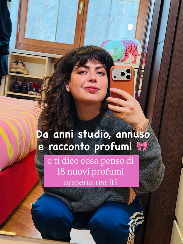 Instagram post by @sara_laprofumiera for KENZO Parfums. Caption reads: Scrivetemi di quali vorreste un approfondimento 🎀....