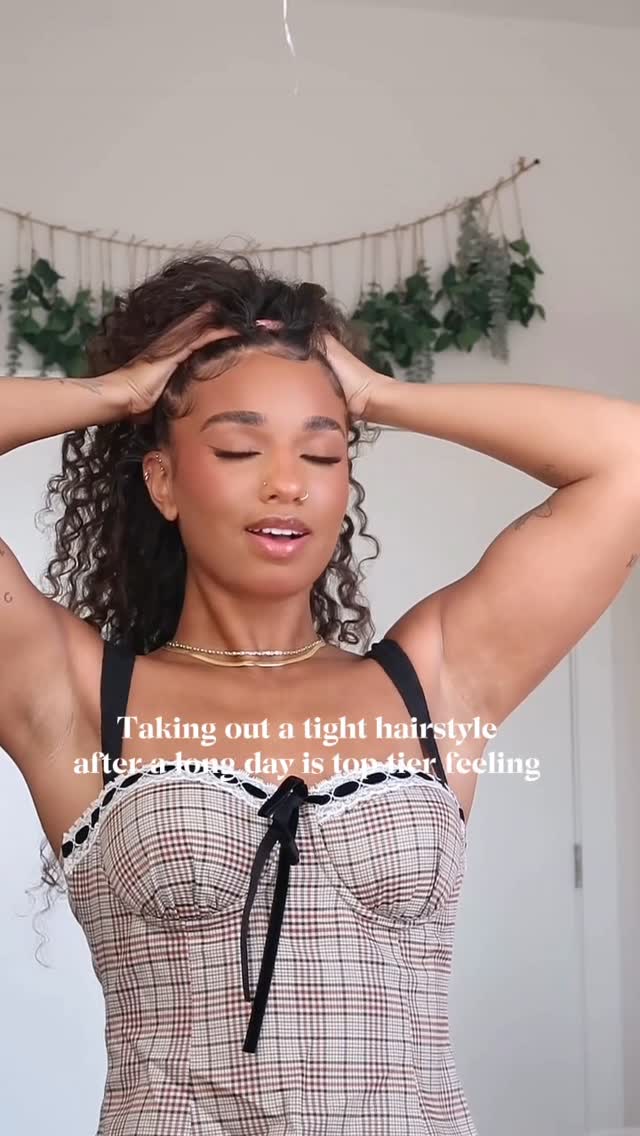 Instagram post by @ashleescurls for OLAPLEX. Caption reads: More like having it in for 3 days 😭 oooo chileee....