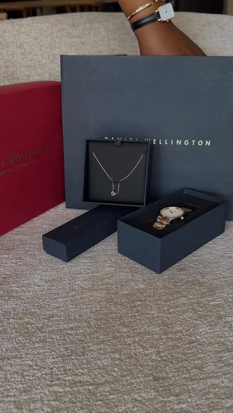 Instagram post by @pindy_gwala for Daniel Wellington. Caption reads: @danielwellington black Friday sale is now on! Up....