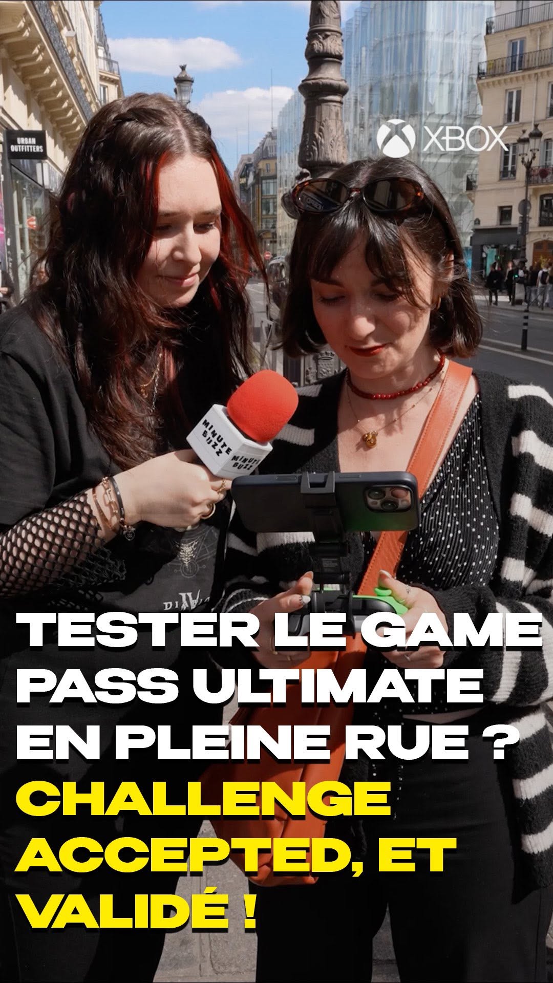 Instagram post by @minutebuzz for Xbox. Caption reads: Fini les longues attentes de téléchargement et les....