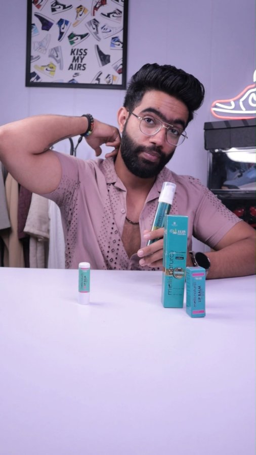 Instagram post by @mollisnatura.ig for Hobo.Video. Caption reads: [...] you guys.

Buy from @mollisnatura.ig....