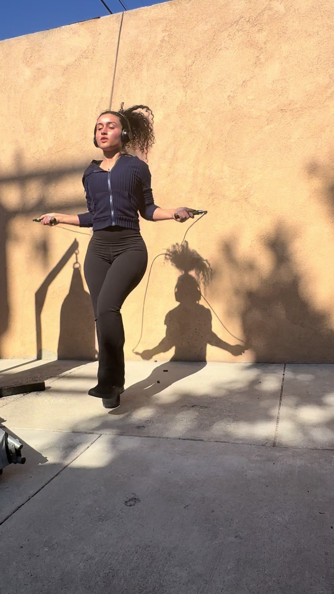 TikTok post by @jaseli360 for lululemon. Caption reads: 🕺🏻pump it #jumprope #boxing #fyp  🎧: Beats Solo....