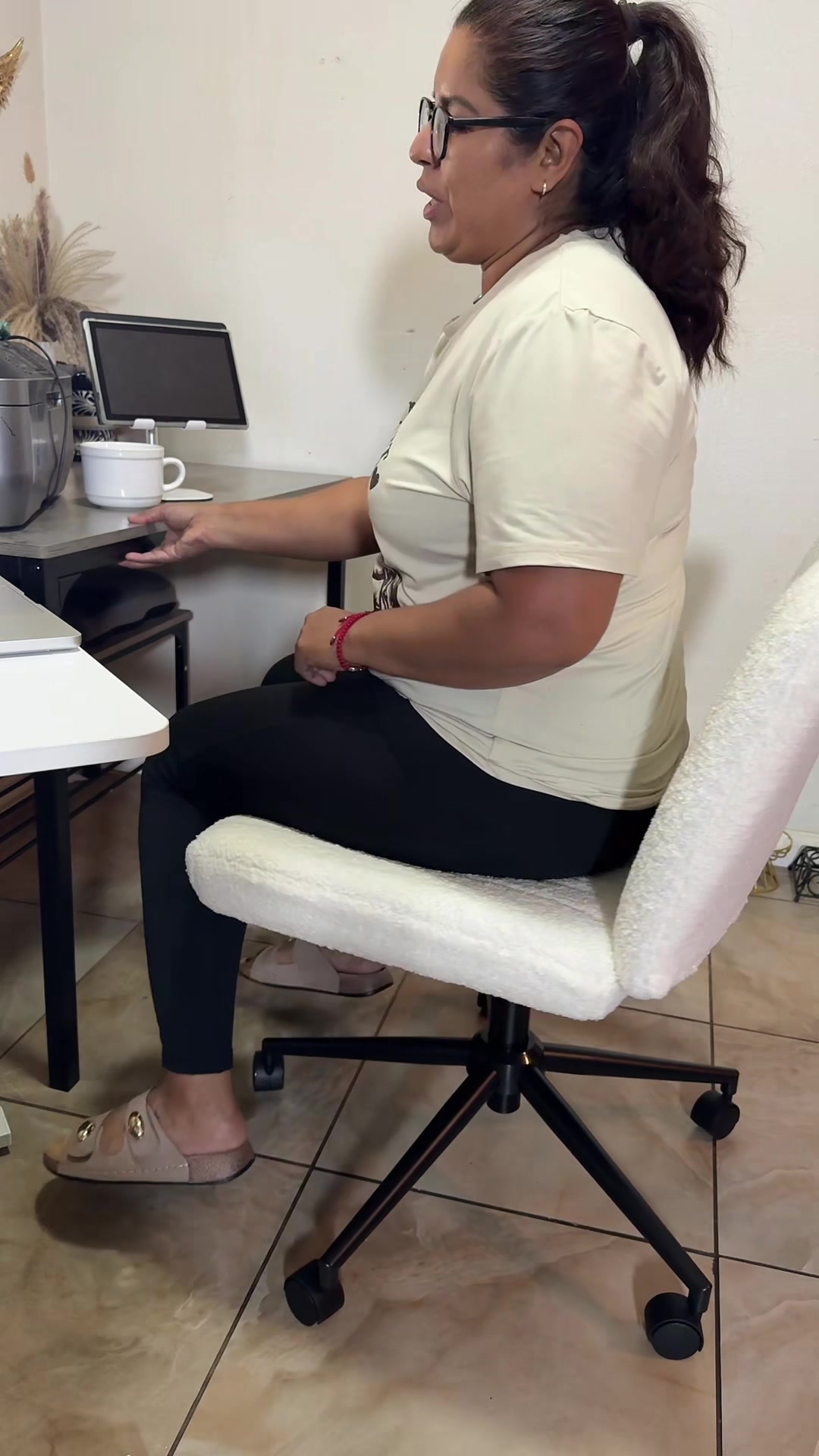TikTok post by @macoya1977 for Sweetcrispy Official. Caption reads: [...] Desk Chair for Home office @Sweetcrispy....
