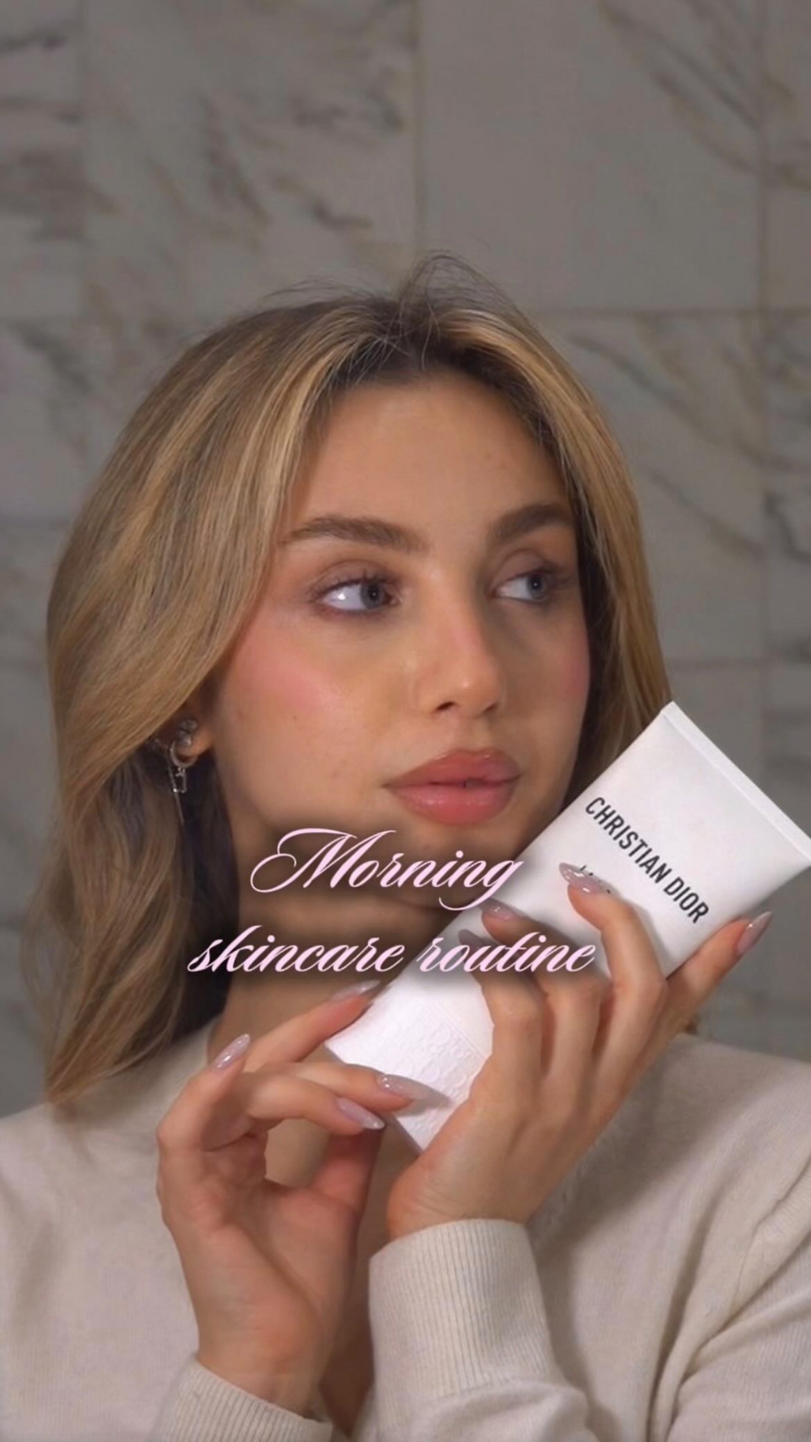 Instagram post by @carlottafiasella for DOUGLAS. Caption reads: Una morning routine speciale con i must-have....