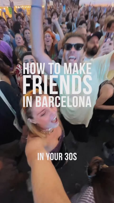 Instagram post by @its.kmo_ for Timeleft. Caption reads: [...] new people you can give a try to @timeleft....