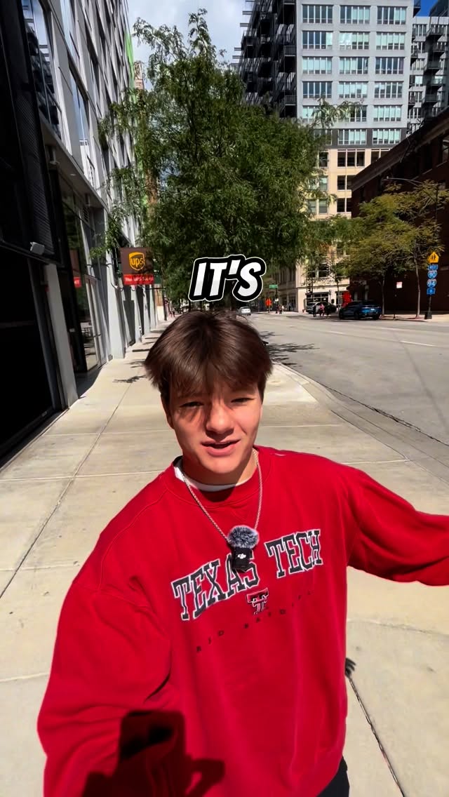 Instagram post by @official.sir.pounce for Hohem. Caption reads: Changing the game! @hohem_global #isteadyv3ultra....