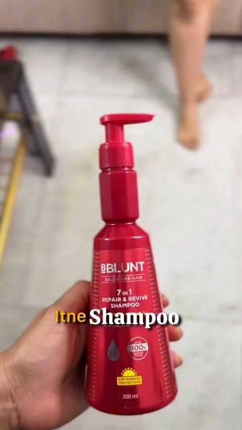 Instagram post by @amulyakhaneja for BBlunt. Caption reads: [...] 7 signs of hair damage. It’s the....