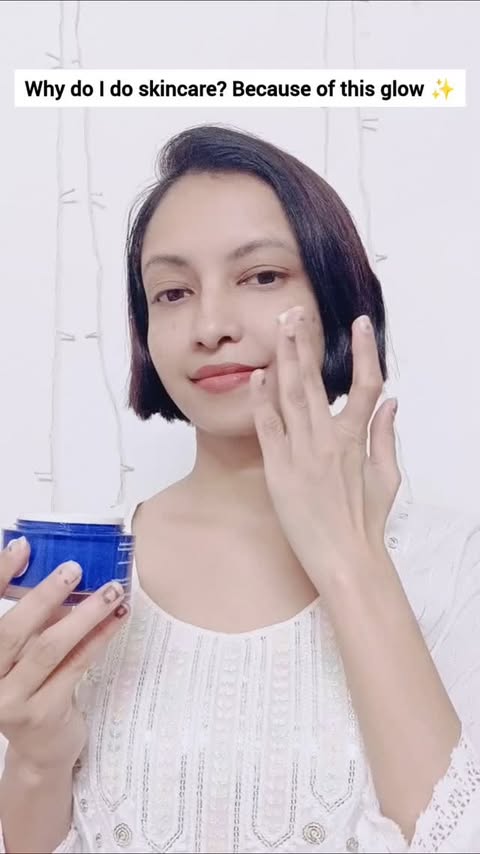 Instagram post by @shital_chitte_official for The Good Creator Co.. Caption reads: Skincare with The Moms Co. = glow! ✨ My skin feels....