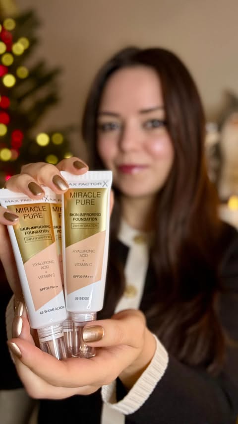 Instagram post by @biryemekbirgezi for Max Factor. Caption reads: [...] 
#maxfactor
#maxfactorholidayxbuzzador 

Max....