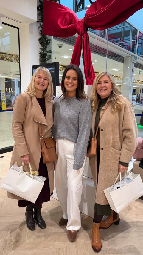 Instagram post by @acorn_barn_conversion for Katie Loxton. Caption reads: ⭐️KATIE LOXTON VIP EVENT⭐️

Happy Sunday....