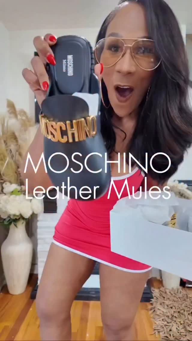 Instagram post by @biancasamonefinds for Moschino. Caption reads: [...] might be a clog mule girl now 😍
These....