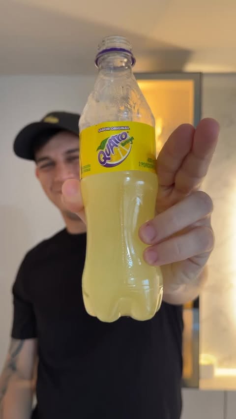 Instagram post by @chuzjaramillo for QuAtro Colombia. Caption reads: Para lo ácido y dulce de la vida, nada mejor que....