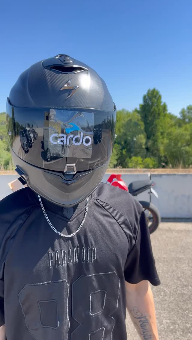 Instagram post by @rinzler.mt for Cardo Systems. Caption reads: Heureux de vous annoncer mon partenariat avec....