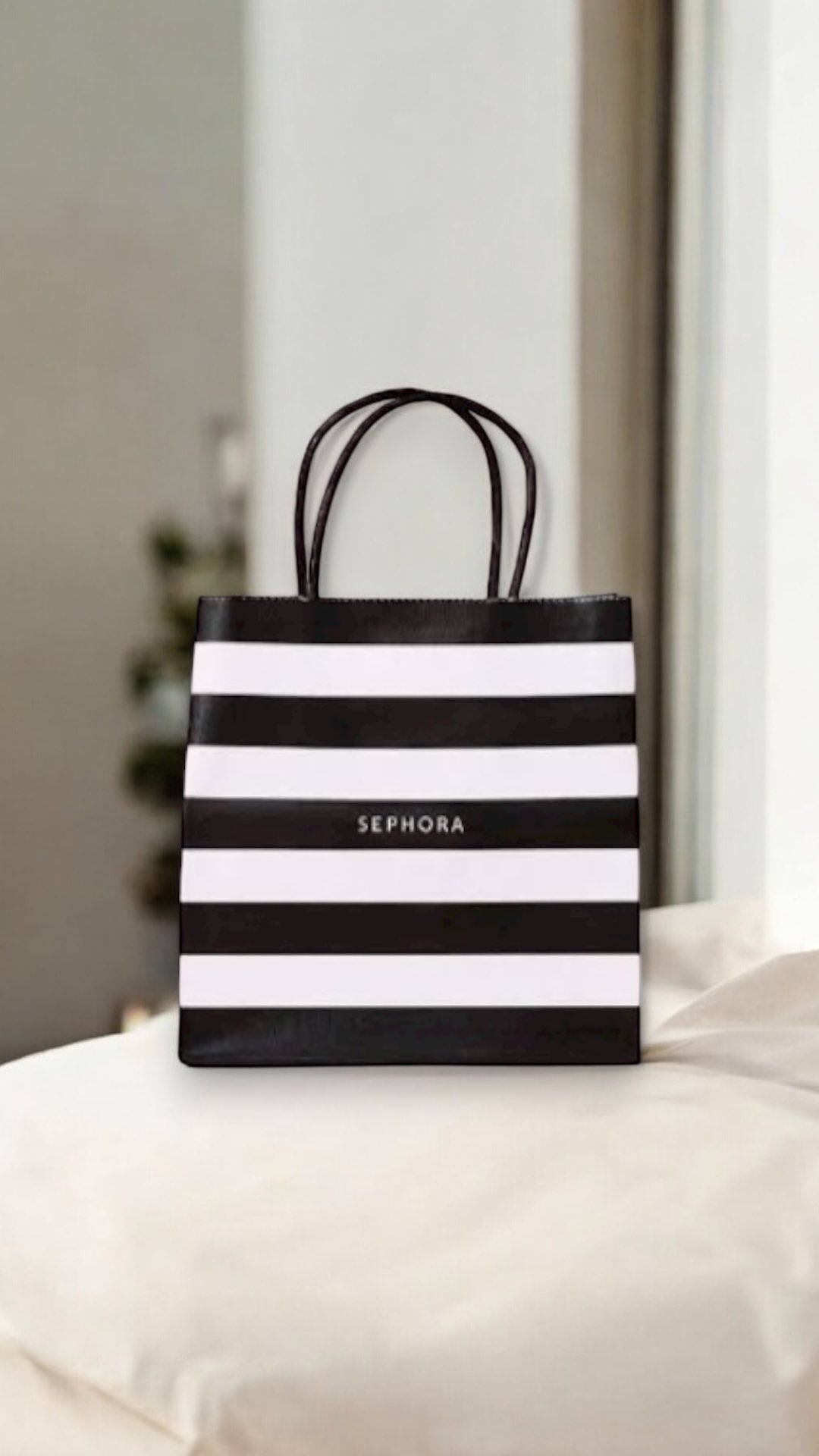 Instagram post by @glowdaily__ for Ellis Brooklyn. Caption reads: 🏷️ Everything is on sale @sephora! Don’t wait—use....