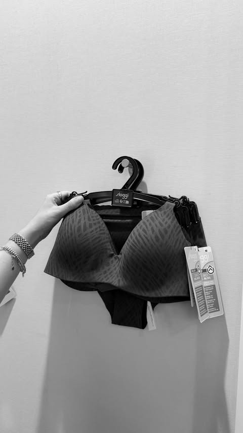 Instagram post by @wiebke.hrt for sloggi. Caption reads: come shopping with me @sloggi @galeria.de.official....