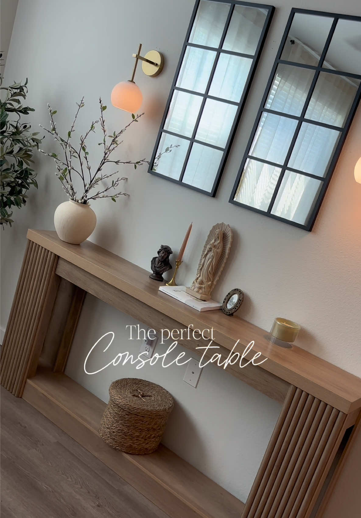 TikTok post by @jjoannaa7 for Vabches. Caption reads: [...] beautiful this table is in person😭😍.....