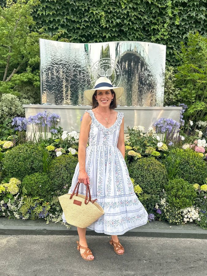 Instagram post by @heartsandglitter_ for Hicks & Brown. Caption reads: The most wonderful (and hottest 🥵) day at....