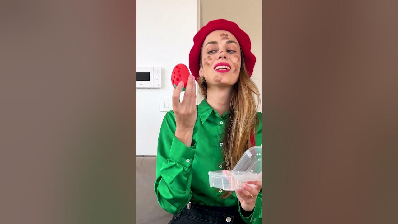 YouTube post by @joongadgets for Shutterstock. Caption reads: Cat’s New Favorite Gadget? My Beauty Blender! 😼💖....