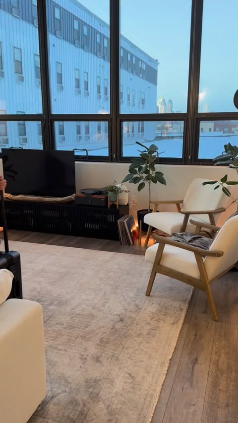 Instagram post by @girlgonecity for LEVEL8. Caption reads: [...] go on a staycation! • • • Thanks to....