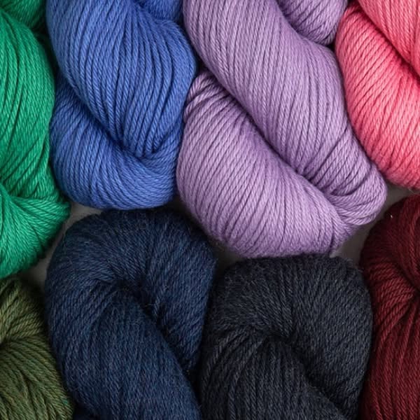 Instagram post by @knitsn.bits for Knit Picks. Caption reads: [...] link in my bio when you buy yarn from Knit....