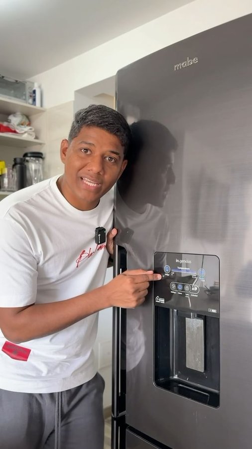 Instagram post by @dimelonegritow for Mabe Colombia. Caption reads: Receta fácil y rápida: tarta o pie de limón....