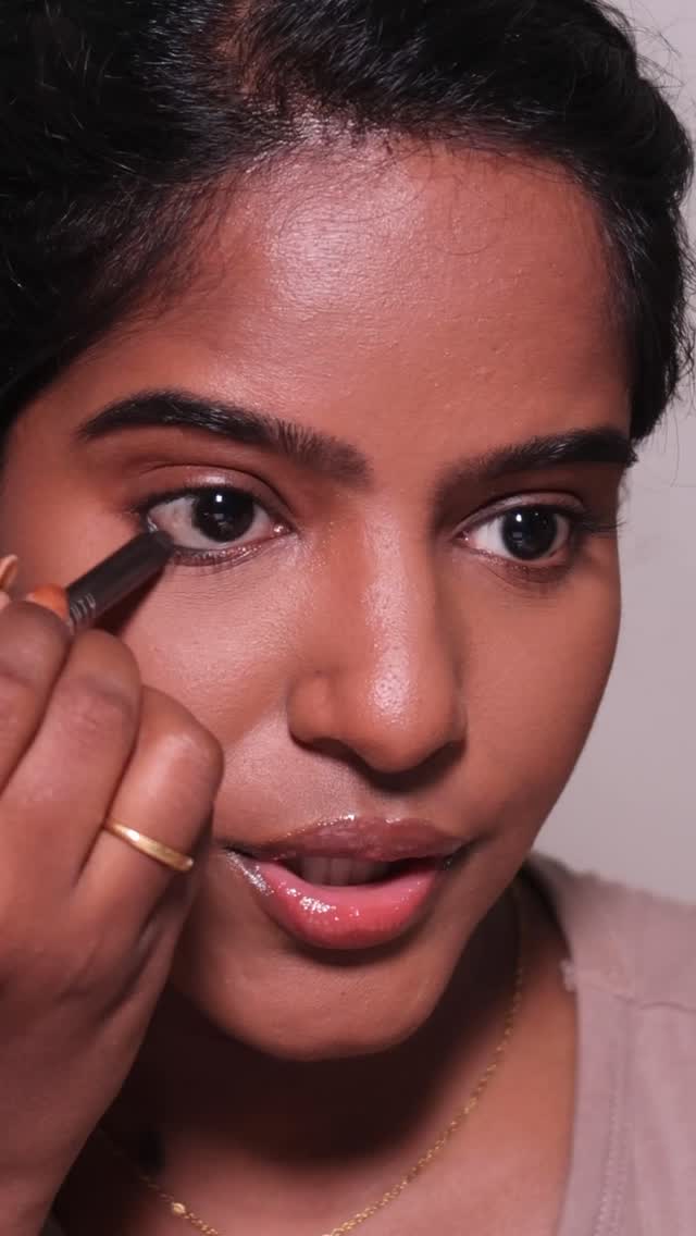 Instagram post by @madeby_mona for Swiss Beauty Select. Caption reads: Comment “kajal” for product links!Easy kajal hack....