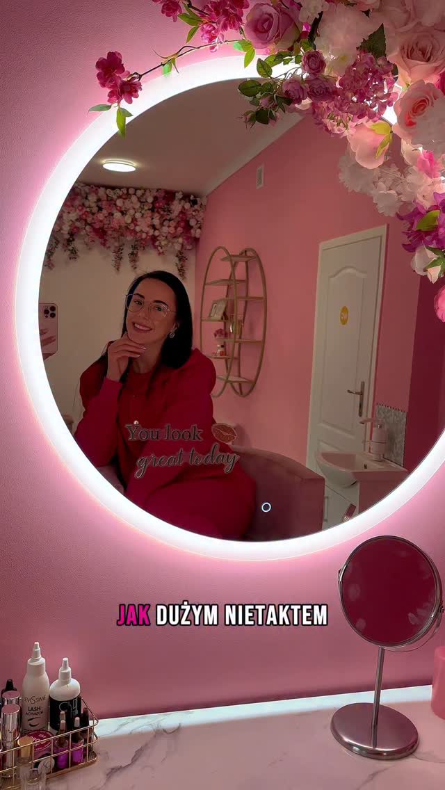 Instagram post by @beata_mirowska for Booksy. Caption reads: @flamingo_lublin 🦩

[współpraca] 

 #lublin....