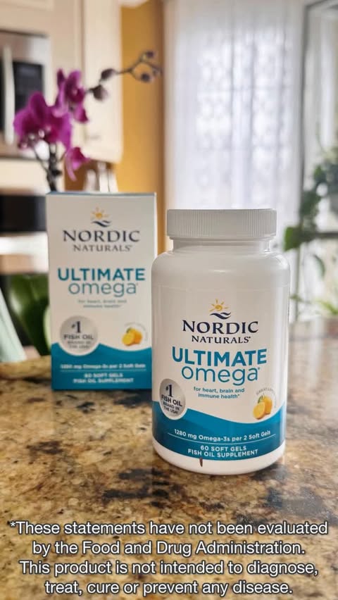 Instagram post by @cat_____lady for Nordic Naturals. Caption reads: [...] 𝘴𝘶𝘱𝘱𝘭𝘦𝘮𝘦𝘯𝘵𝘴. ~> Nordic Naturals....