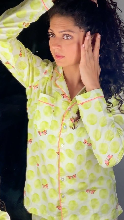 Instagram post by @dhamidrashti for HealthKart. Caption reads: [...] dream. And mine came true with HealthKart's....