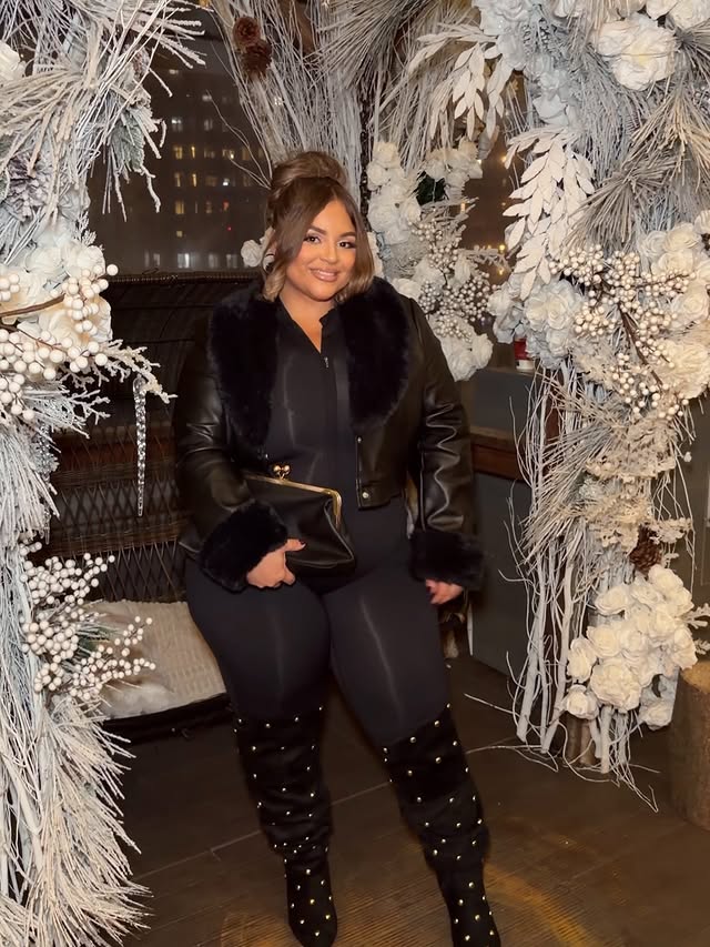 Instagram post by @scoutureox for Torrid. Caption reads: Festive, fine, and fully in my bag!

Comment NEED....