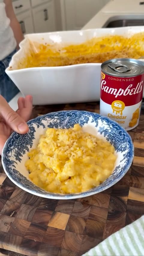 Instagram post by @rachaellsrecipes for Campbell's. Caption reads: #CampbellsPartner Looking for a simple yet creamy....