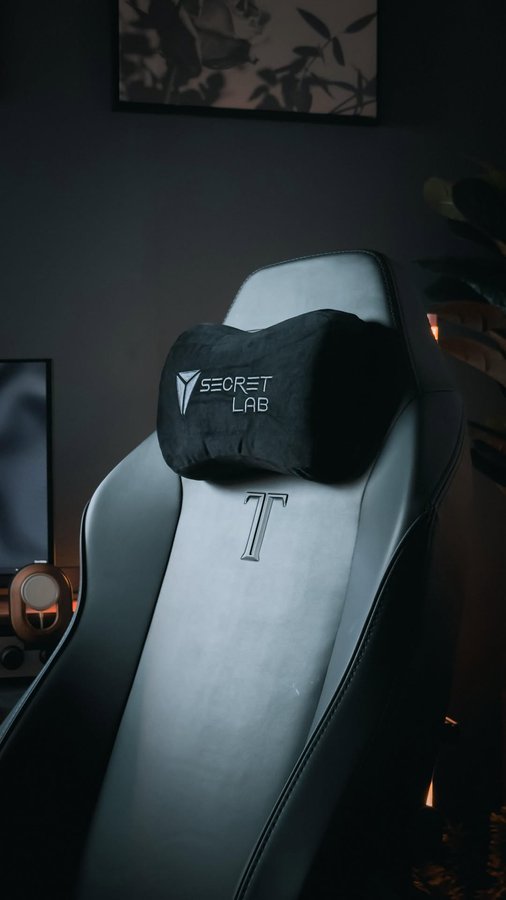 Instagram post by @harrisonniap for Secretlab. Caption reads: I’m not gonna lie — I was sceptical about gaming....