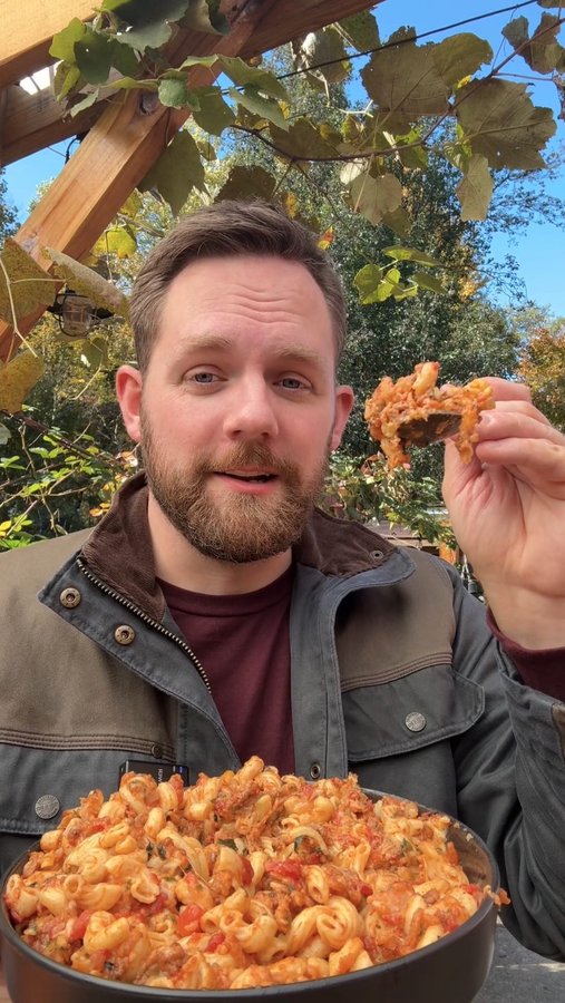 Instagram post by @thebkydpalate for Kinder's. Caption reads: Loaded Mac and Cheese 😮‍💨🔥 This side dish....