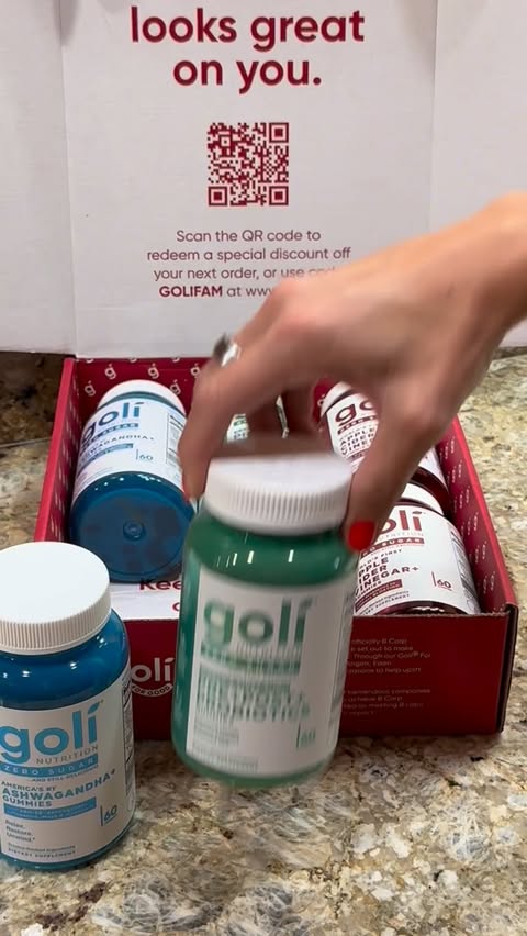 Instagram post by @cassie.c.morris for Goli Nutrition. Caption reads: SUGAR FREE BUNDLE ON FLASH SALE.