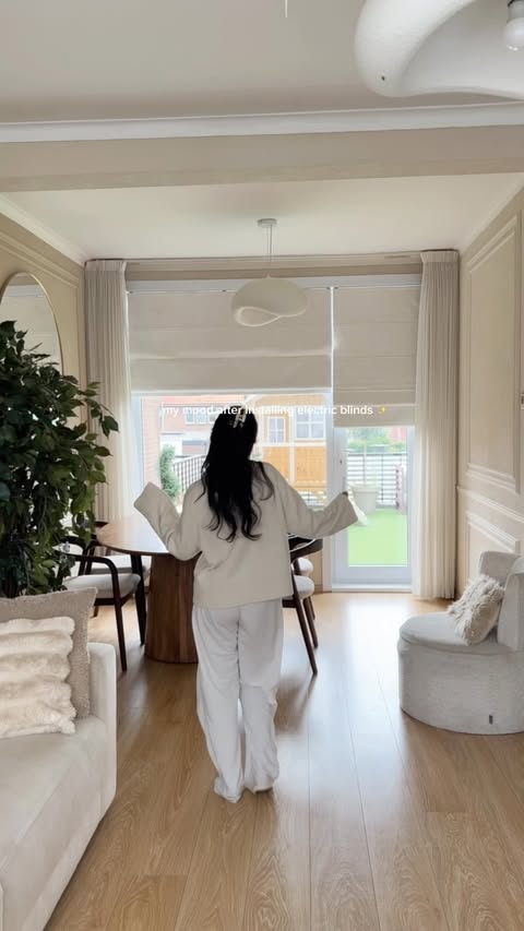 Instagram post by @bellaindahgrace_ for TheHues. Caption reads: [...] Rate 96-100% , White AD | Gifted from....