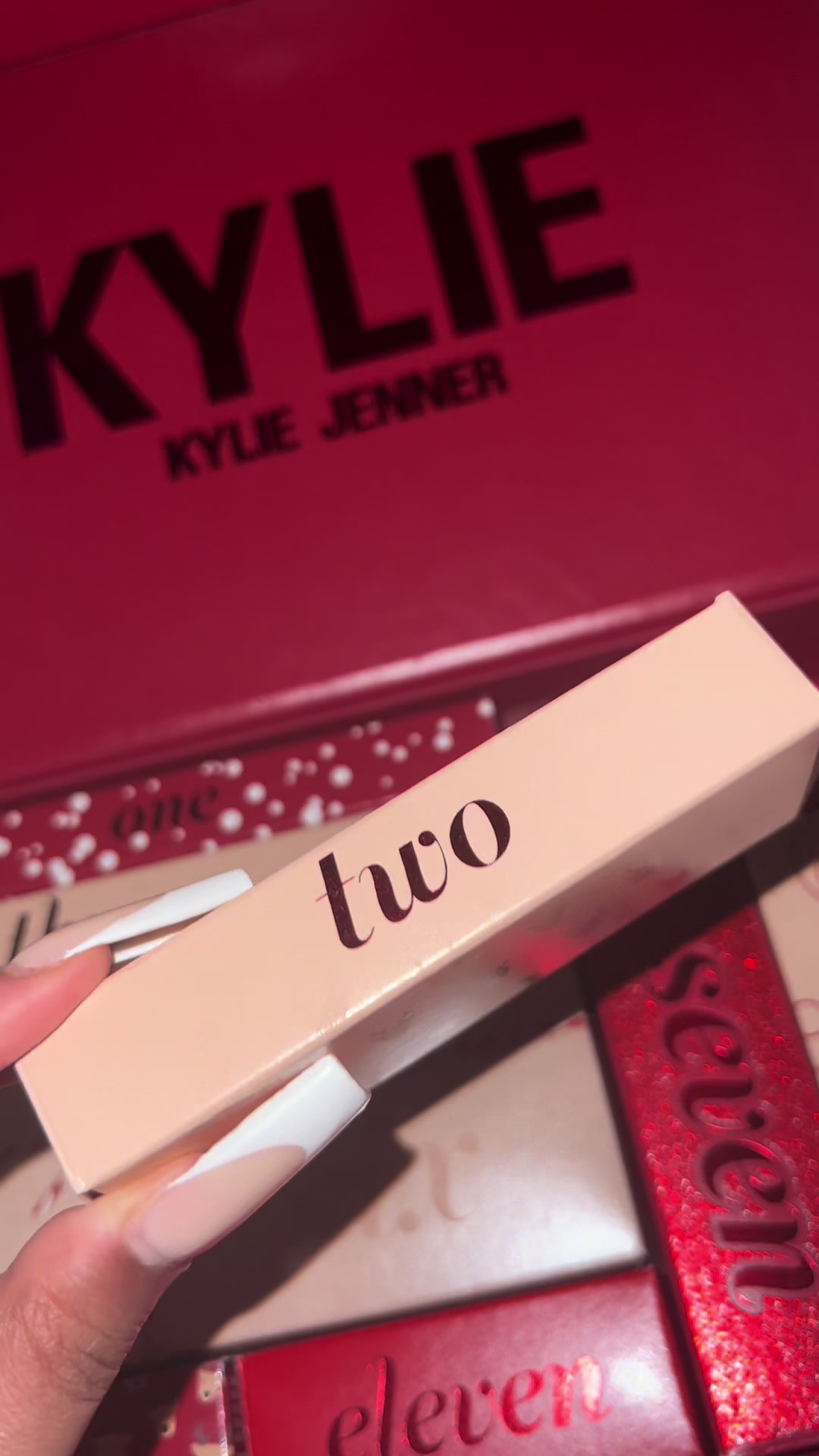 TikTok post by @simmis_beauty for Kylie Cosmetics. Caption reads: Day two 😍 @Kylie Cosmetics @Kylie Jenner #fyp....