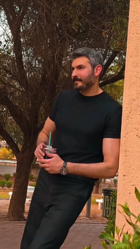 Instagram post by @ahmad.boieda for NEWBELLA OFFICIAL. Caption reads: style Ataliano🇮🇹 . جبت لكم أحدث براند shoes من....