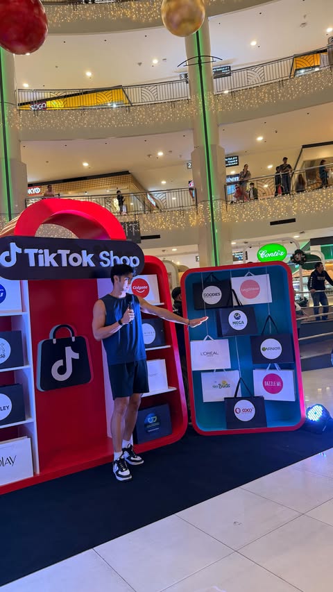 Instagram post by @brixramos for TikTok Shop. Caption reads: [...] Jooooke 😝 Go and check out....