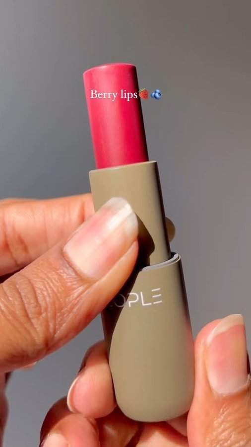 Instagram post by @skincarebylavanya for Mango People Media. Caption reads: Berry lips 🫐🍓💋 @mangopeoplecosmetics recently....